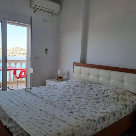 Center Apartment, Amazing View, Parking Sarandë