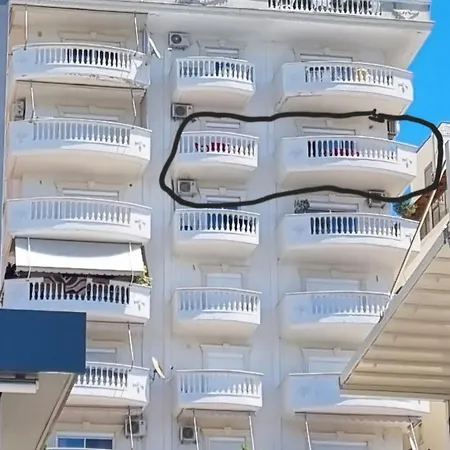 Apartment Center Apartment, Amazing View, Parking Sarande