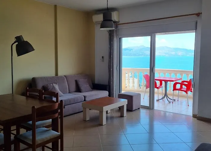 Center Apartment, Amazing View, Parking Sarande